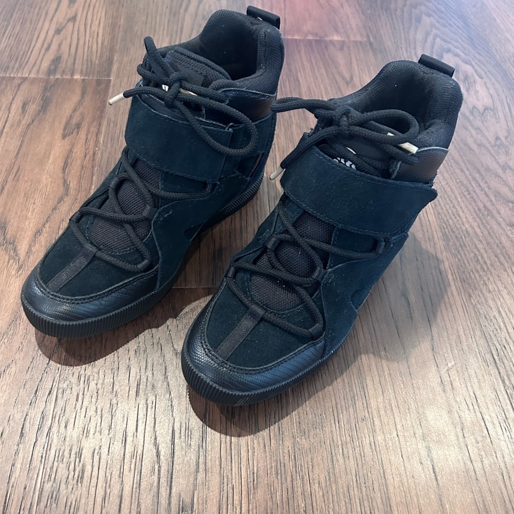 Sorel Black Women's High-Top Sneakers / New